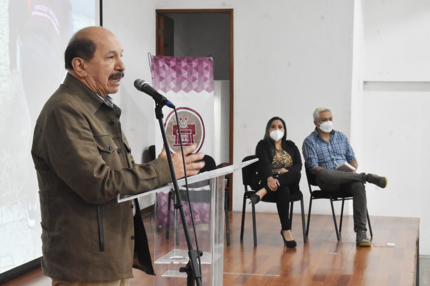 Armando Quintero, entre los peores alcaldes de México