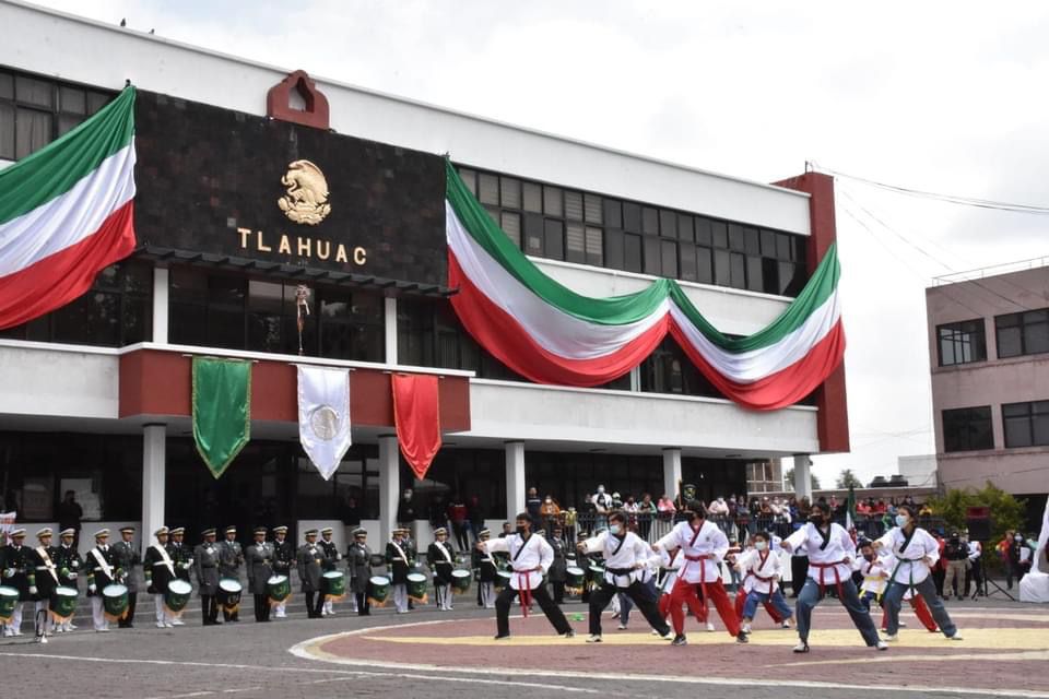 Tláhuac realiza tradicional Desfile Cívico por aniversario de la Independencia