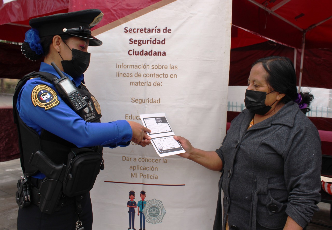 En Xochimilco, ciudadanos se acercan a “Mí Policía”