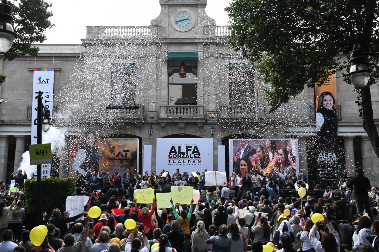 Pasarela de ‘Chuchos’, ‘Jefes del Cártel Inmobiliario’ y acarreados en Informe de Alfa González