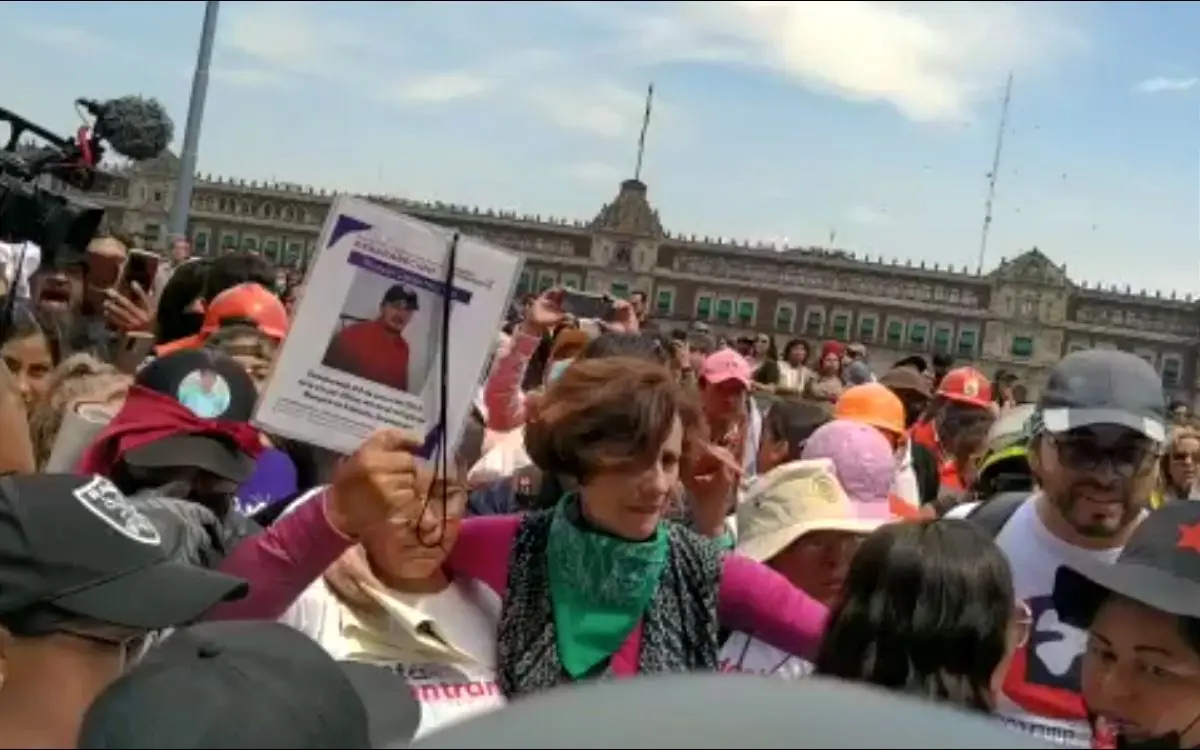 Sacan de marcha por #2DeOctubreNoSeOlvida a Denise Dresser (VIDEO)