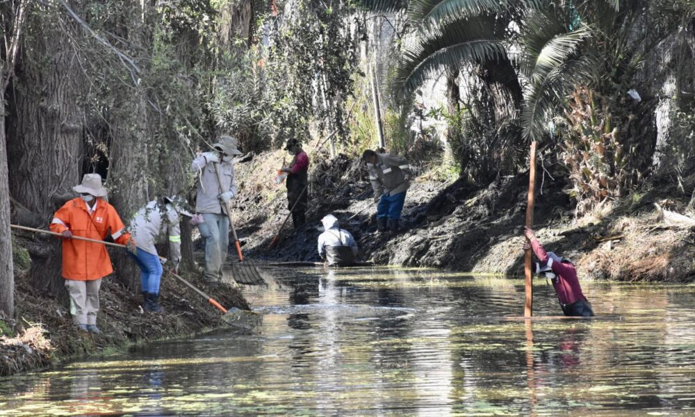 Rescatan antiguo canal del centro de Tláhuac