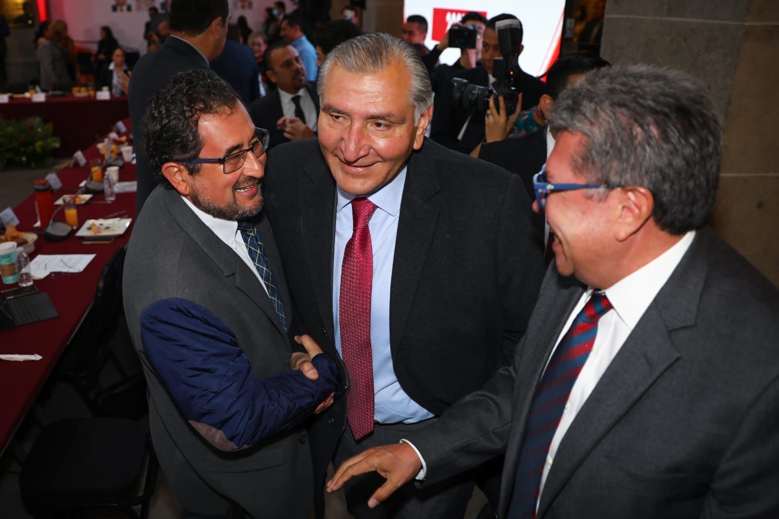 ‘Corcholata’ mayor pide "unidad" a Senadores de MORENA