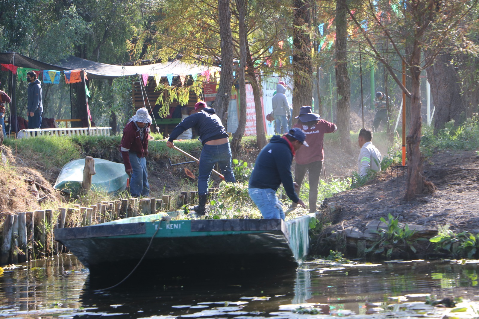 José Carlos Acosta garantiza afluencia de turistas y productores en canales de Xochimilco