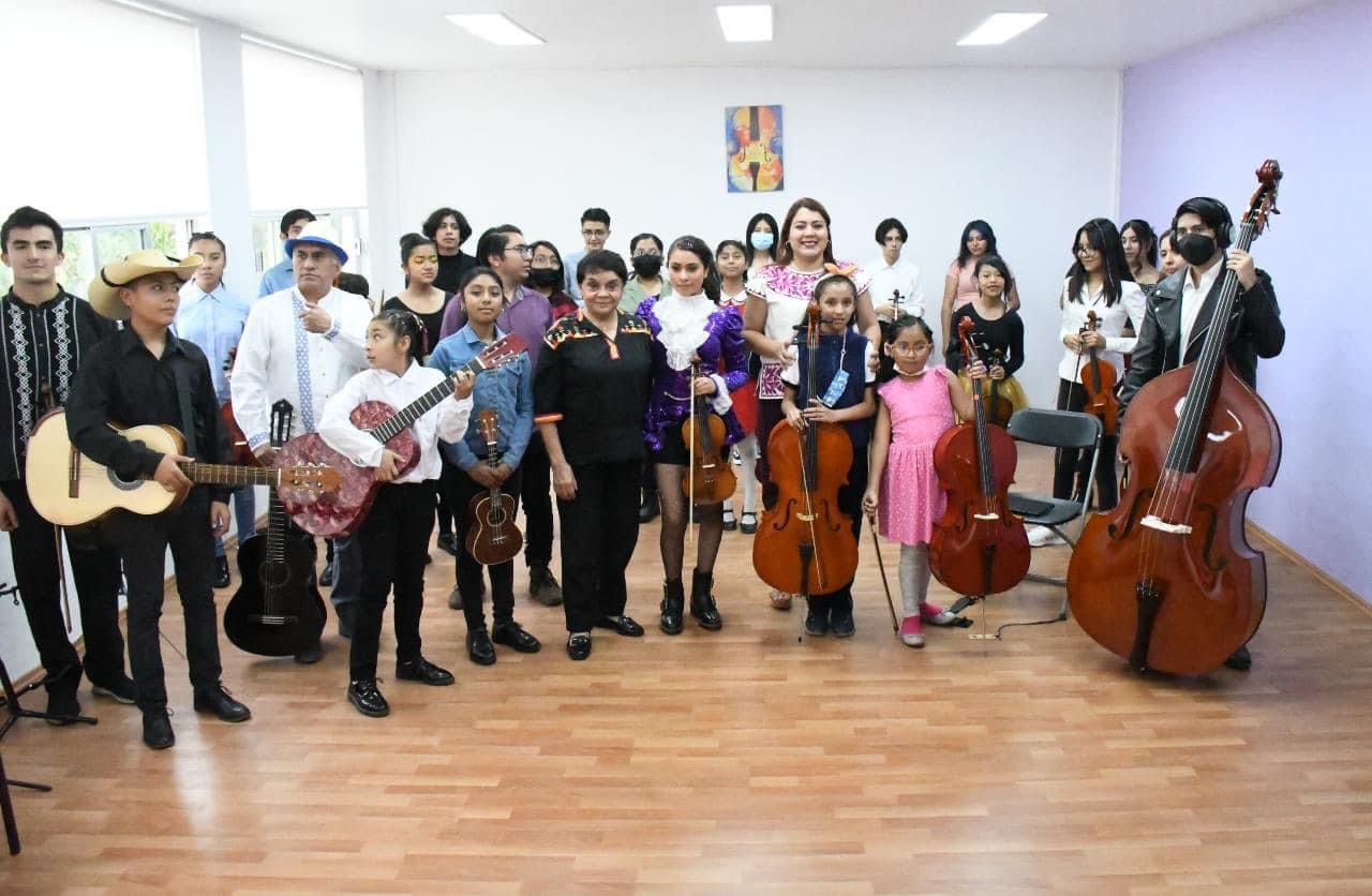 Fundadora del Ballet Folclórico Nacional de México visitó “Escuela para la Vida”, en Tláhuac