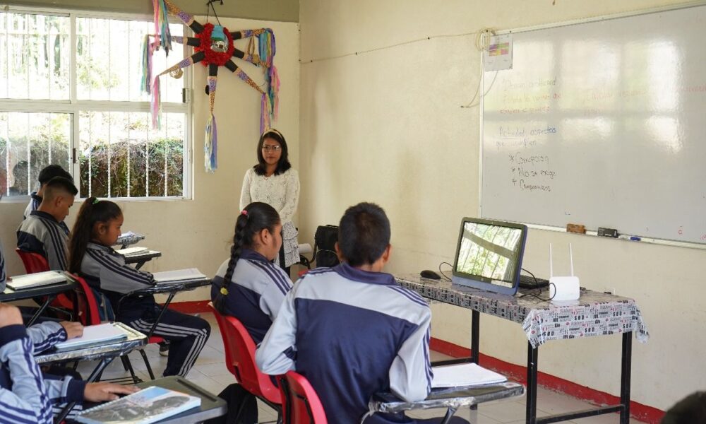Viasat en el marco del proyecto de CFETEit impulsa el desarrollo de 1,169 comunidades rurales en México