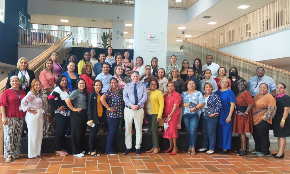 El Colegio Metropolitano de Panamá, AmCham y Glasswing se unen para fortalecer la educación en San Miguelito con el taller ‘Herramientas digitales para la enseñanza’