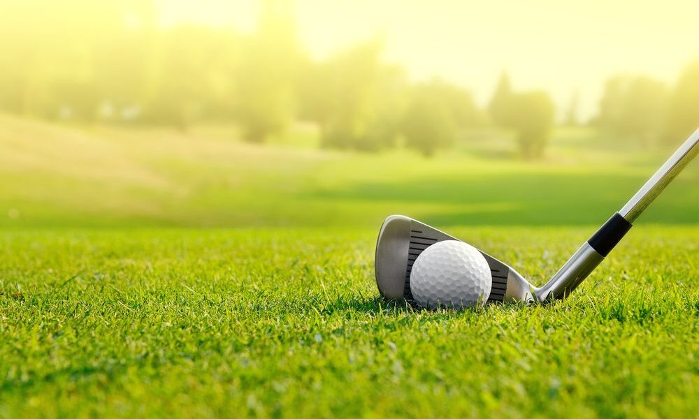 Mayor eficiencia para campos de golf con pasto sintético