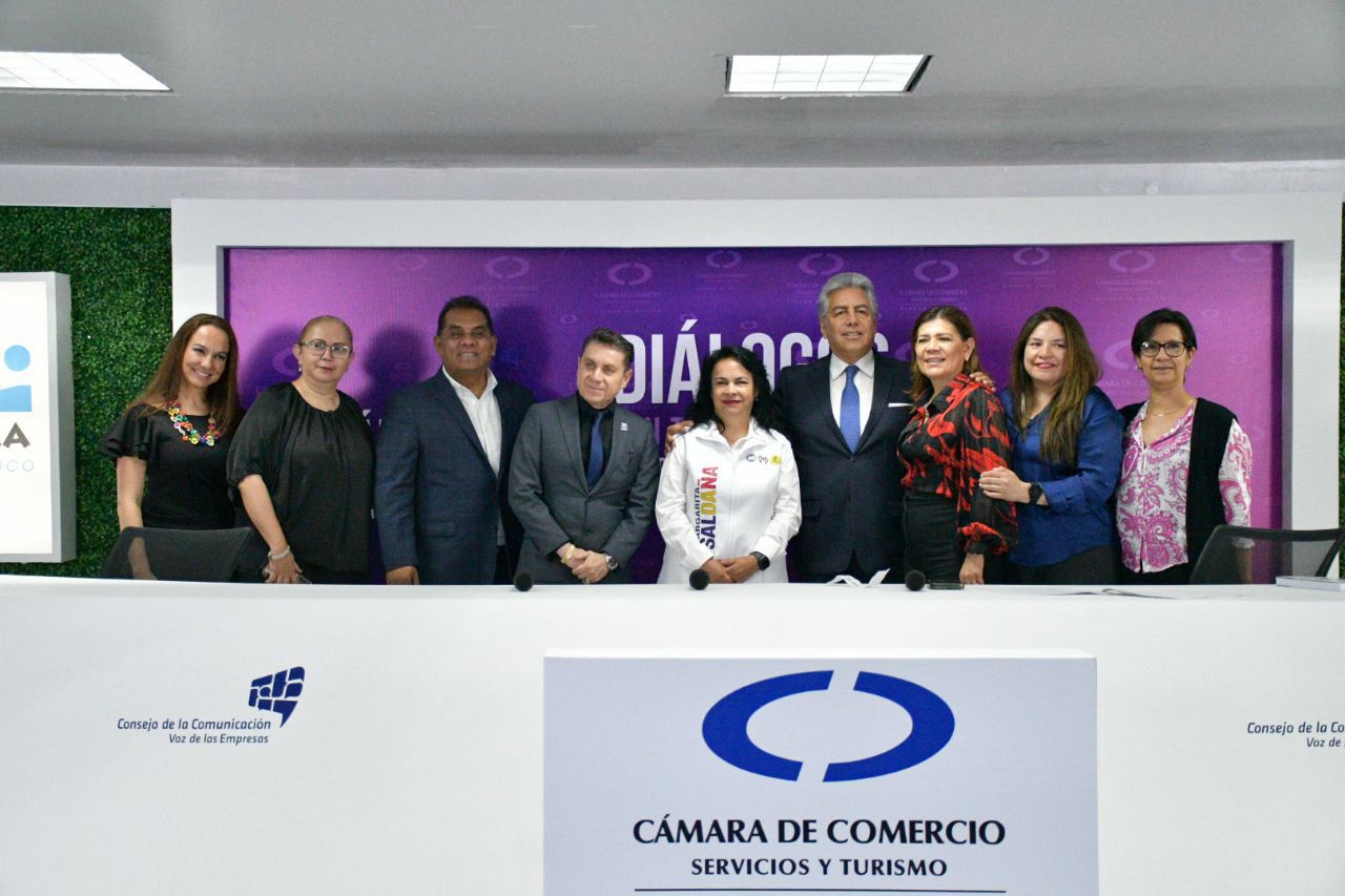 Margarita Saldaña, la única candidata que dialogó con empresarios de la CANACO