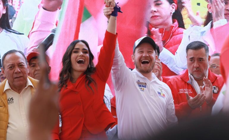 Santiago Taboada impulsa campaña de Alessandra Rojo en Cuauhtémoc