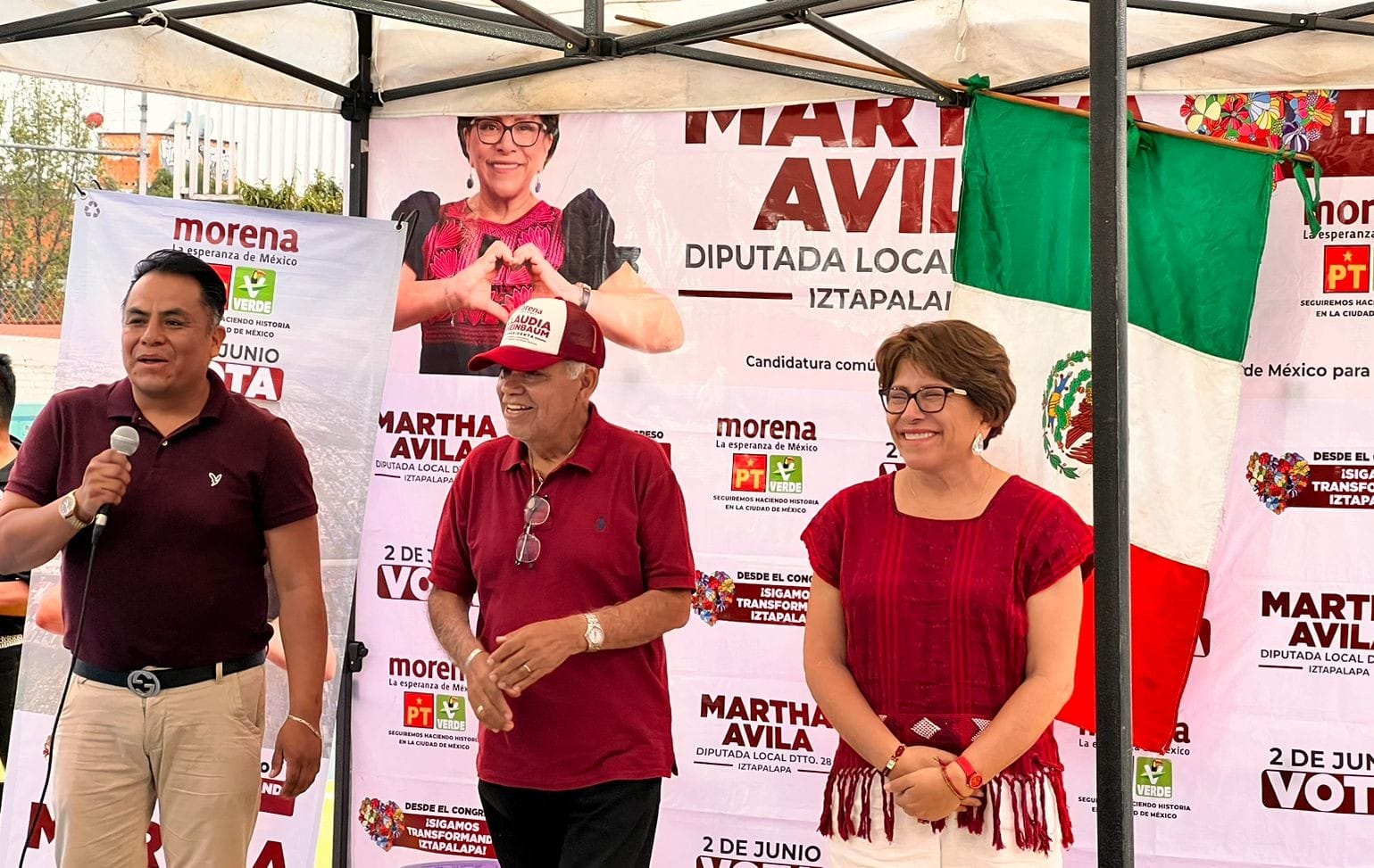 Martha Avila promete dar seguridad a las familias en su patrimonio