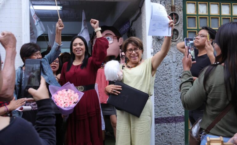 Con gran orgullo y compromiso, Martha Avila recibe Constancia de mayoría como diputada local
