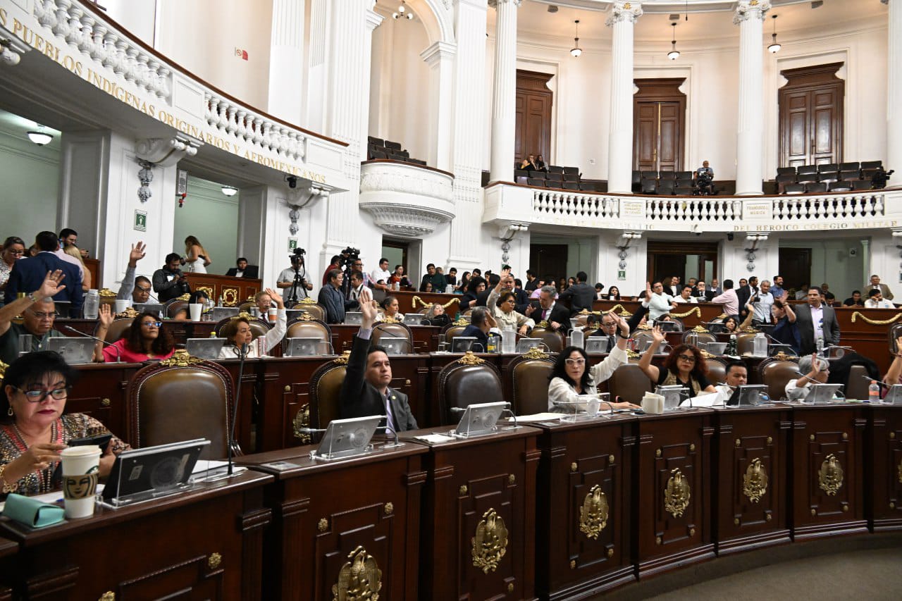 Morena celebra aprobación de diversas leyes para la CDMX